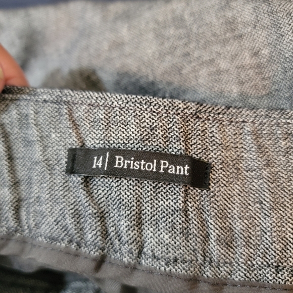 TALBOTS Bristol Pant Women Sz 14 Gray Linen Blend Pleat Front Cropped Minimalist - Picture 10 of 12